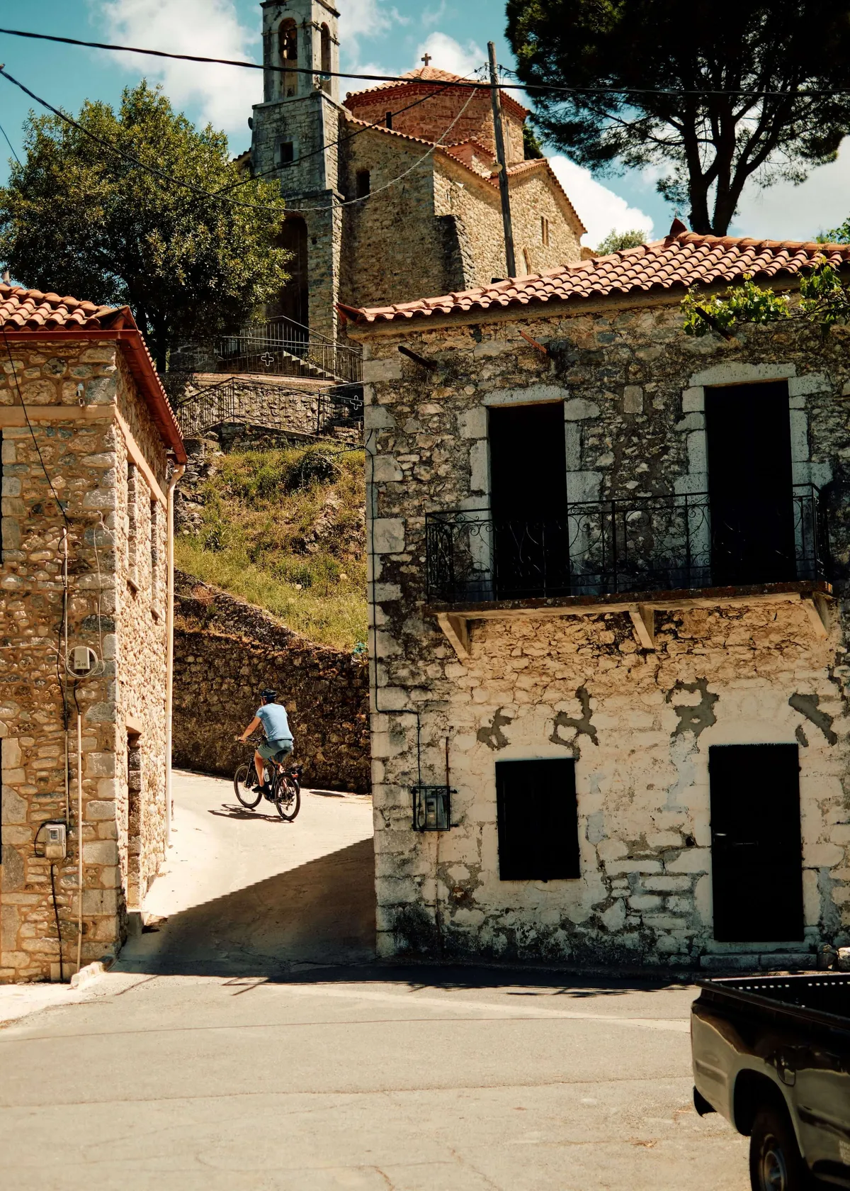 04-24-Slow-Cyclist-Mani_DSF1114