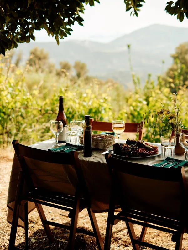 A-Slow-Cyclist-picnic-and-wine-in-Crete-Greece