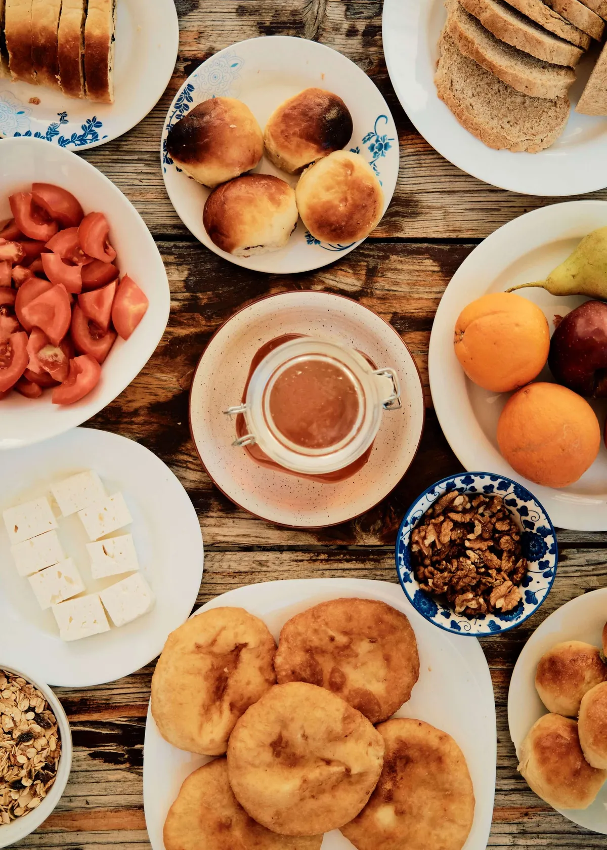 Breakfast-spread-at-Kahimis-Farm-Crete-for-Slow-Cyclists