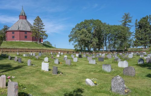 Hadsel church and burial ground, Hadseloya, Norway