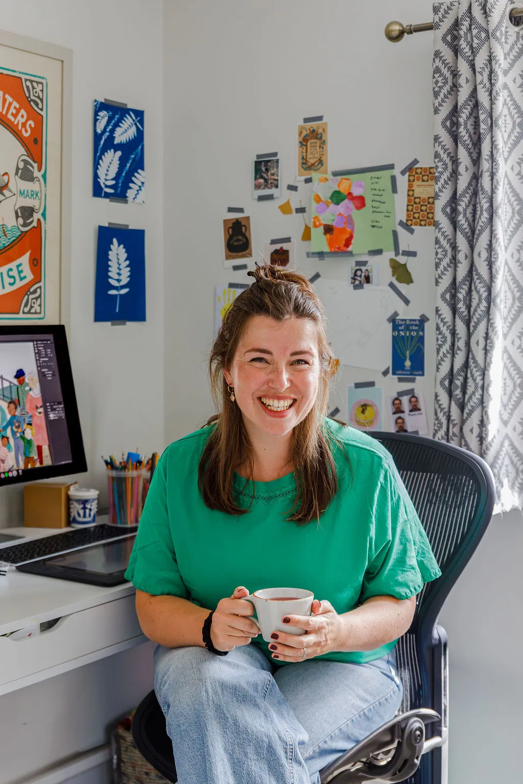 Livi Gosling Ilustrator Sitting - Credit Nat Aubry