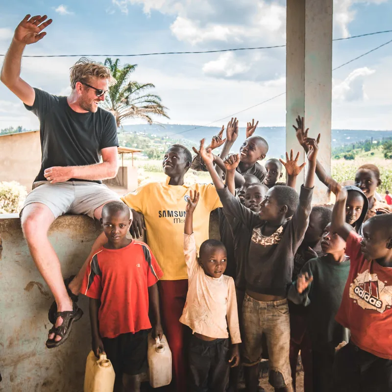 Rwanda - Oli and kids