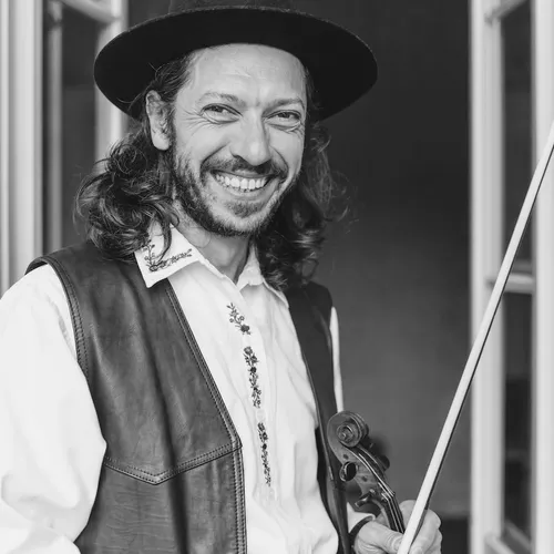 Sergiu in gypsy clothing